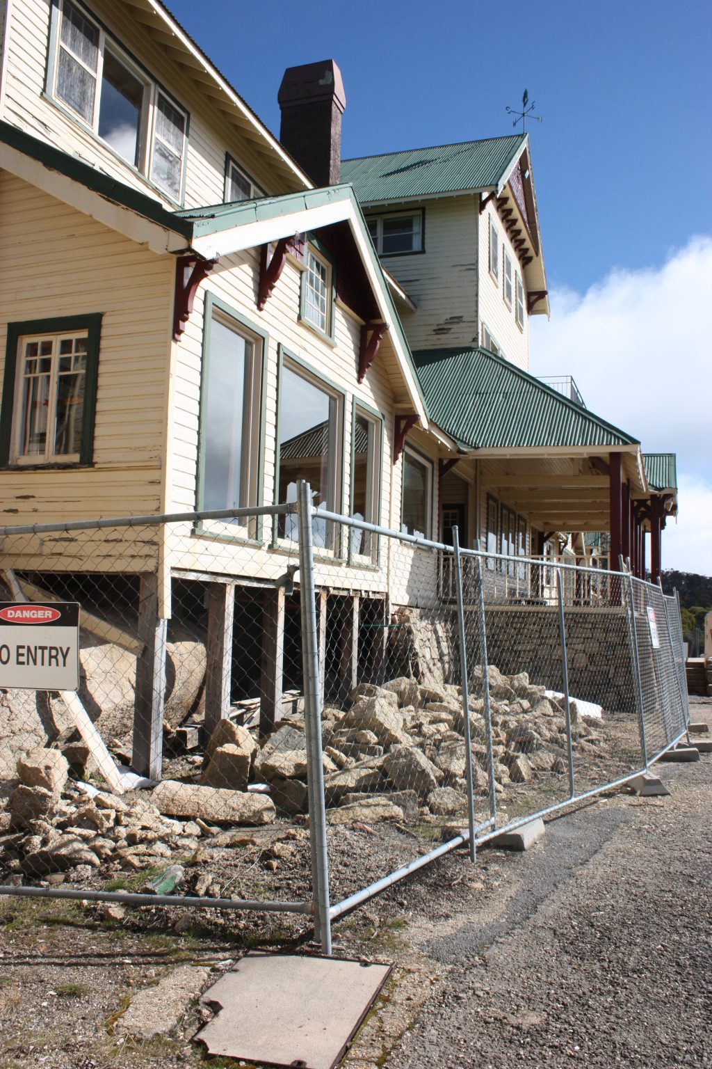 Mt Buffalo Chalet’s future still in doubt