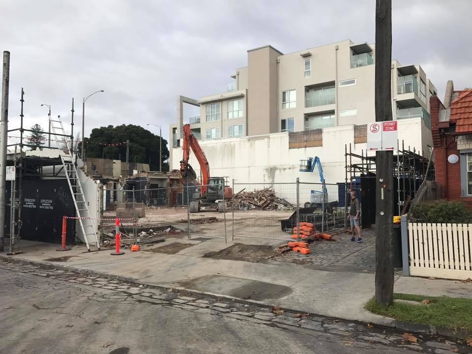 2017 06 06 Demolition of the Greyhound, photo by Russell Albert 02