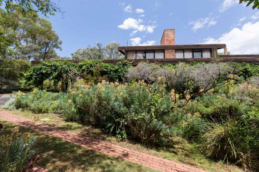 City of Greater Bendigo vote to heritage list Alistair Knox designed ‘Nanga Gnulle’